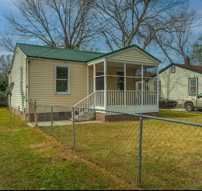 2619 Ranger Dr in North Charleston, SC - Foto de edificio - Building Photo