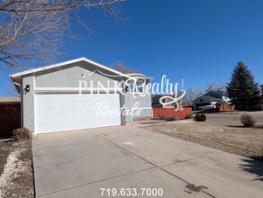 600 Harvest Field Way in Fountain, CO - Building Photo - Building Photo