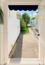 3655 SW 24th Ter in Miami, FL - Building Photo - Building Photo