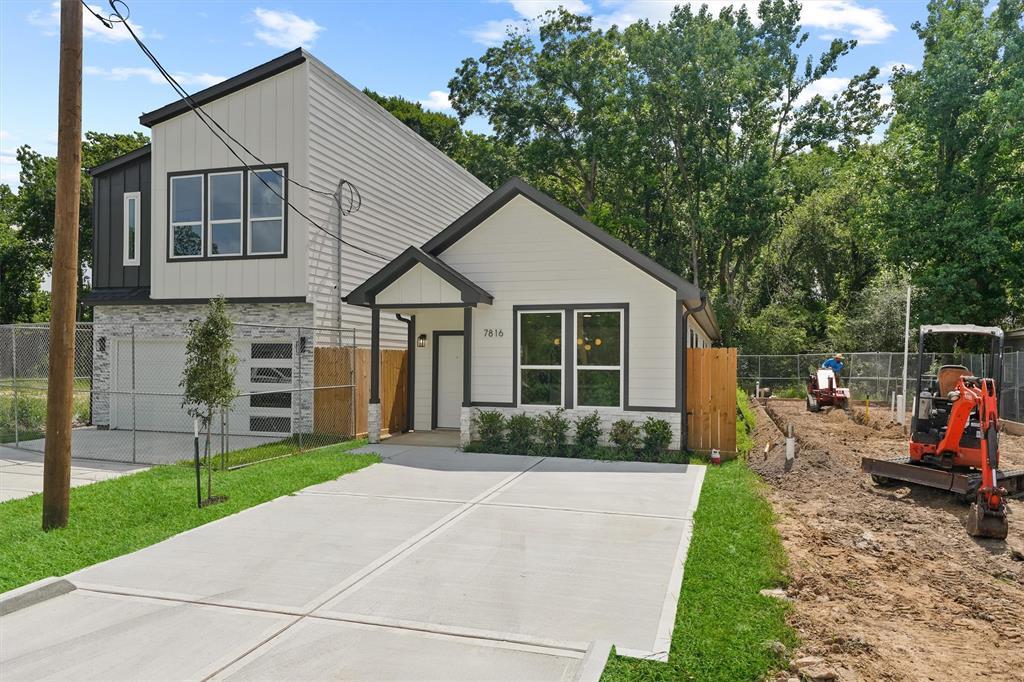 7816 Beckley St in Houston, TX - Building Photo