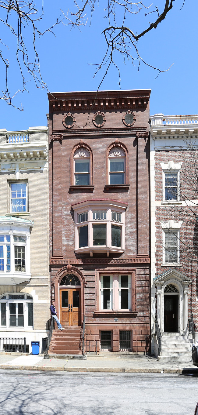 373 State St in Albany, NY - Foto de edificio - Building Photo