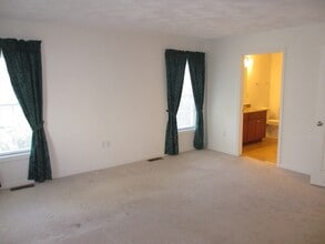 2 Blue Jay Cir, Unit 1332P2 in Wakefield, MA - Building Photo - Building Photo