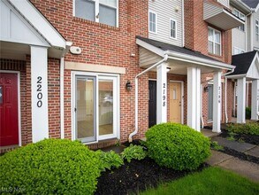 2198 Noble Rd in Cleveland Heights, OH - Building Photo - Building Photo