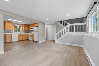 35 Prescott Rd in Raymond, NH - Building Photo - Building Photo