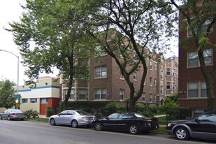 6812-6818 N Ashland Blvd Apartments