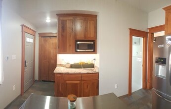 407 S. 6th Street, Unit A in Laramie, WY - Building Photo - Building Photo
