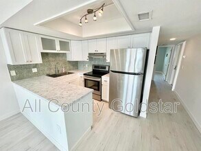 4410 Warren Ave in Port Charlotte, FL - Building Photo - Building Photo