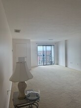 150 Lynnway, Unit 608 in Lynn, MA - Building Photo - Building Photo