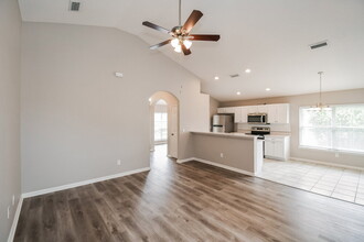 1844 Lake Forest Ln in Fleming Island, FL - Building Photo - Building Photo