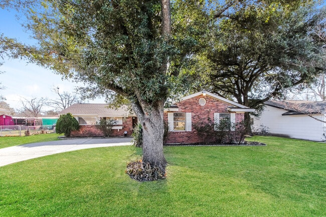 218 Leighton Dr in Terrell, TX - Building Photo - Building Photo