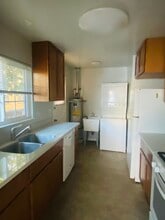 424 S Frances St in Sunnyvale, CA - Foto de edificio - Building Photo