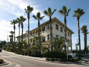 Sand Castle in Bradenton Beach, FL - Building Photo - Building Photo