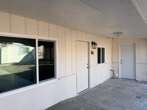 7909 Phillips St in Lamont, CA - Building Photo - Building Photo