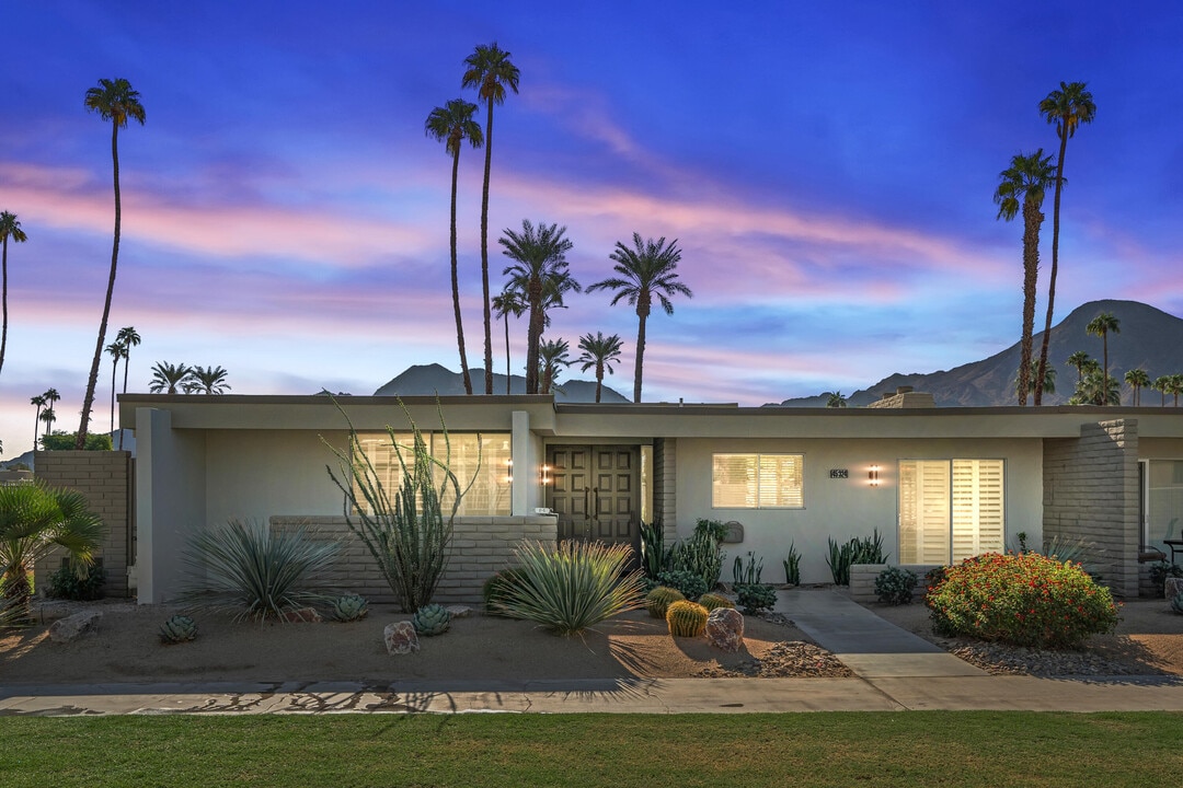 45324 Ave Codorniz in Indian Wells, CA - Building Photo