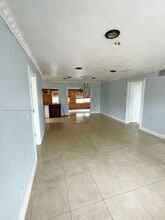 221 NW 40th St in Pompano Beach, FL - Building Photo - Building Photo