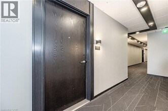 181 King St S in Waterloo, ON - Building Photo - Building Photo
