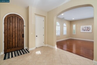2240 Britannia Dr in San Ramon, CA - Building Photo - Building Photo