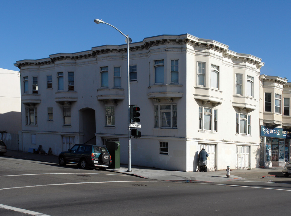 4060 Geary Blvd in San Francisco, CA - Building Photo