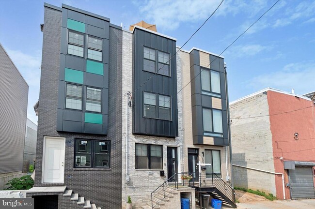 property at 605 Emily St