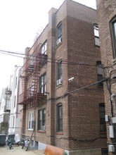 4215 164th St in Flushing, NY - Building Photo - Building Photo