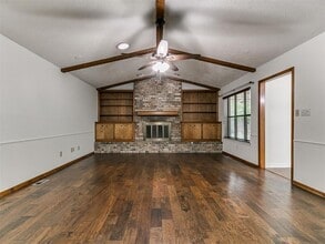 309 Kingsbury Dr in Norman, OK - Building Photo - Building Photo