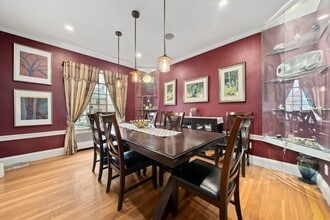 56 W Boulevard Rd in Newton, MA - Building Photo - Building Photo