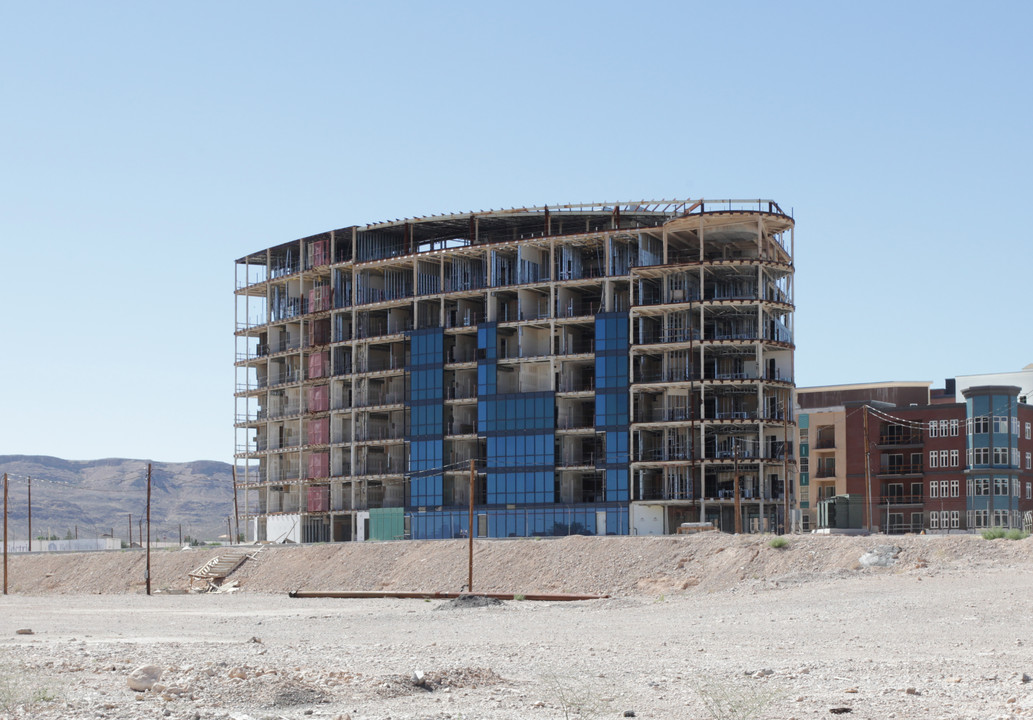 Bldg 7 in Las Vegas, NV - Building Photo