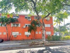 421 NE 68th St in Miami, FL - Building Photo - Building Photo