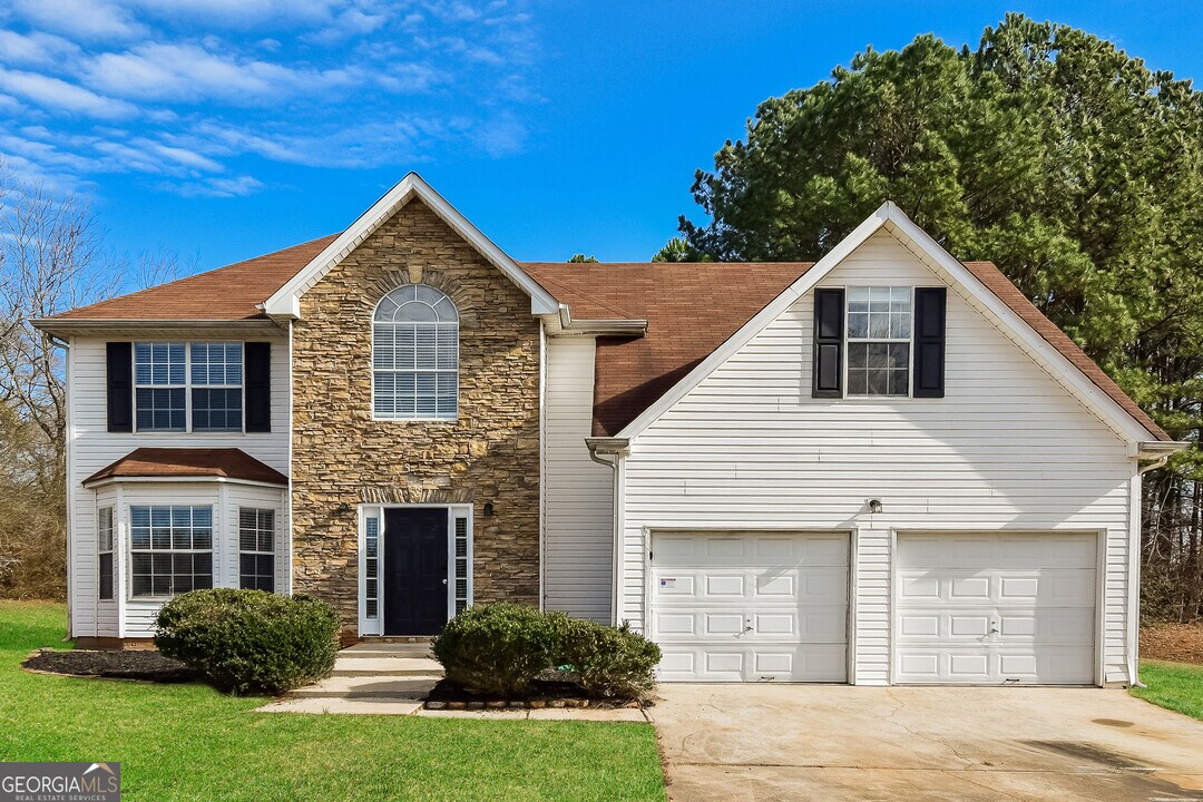 5494 Brinwick Dr in Rex, GA - Building Photo