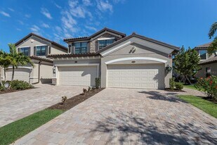 18017 Gawthrop Dr in Bradenton, FL - Building Photo