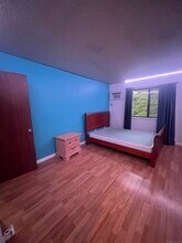 72 Buddington Rd in Groton, CT - Building Photo - Building Photo