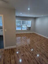 7068 Lanewood Ave, Unit Apt 5 in Los Angeles, CA - Foto de edificio - Building Photo