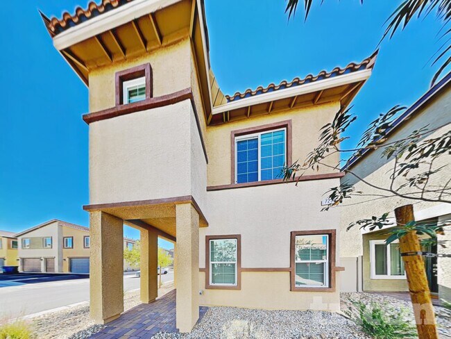7237 Halo Falls St in North Las Vegas, NV - Foto de edificio - Building Photo