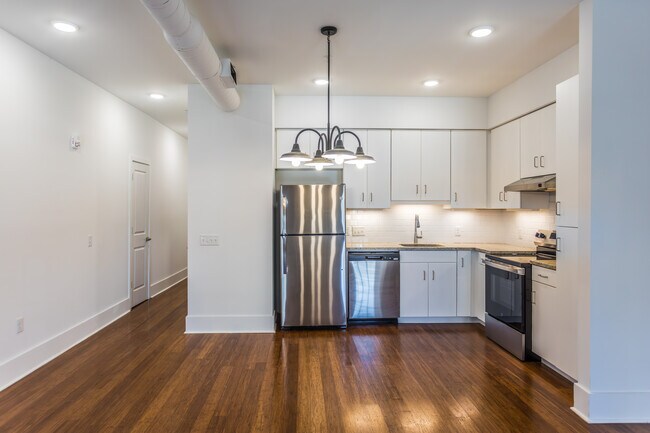 The Camellia in Montgomery, AL - Building Photo - Interior Photo