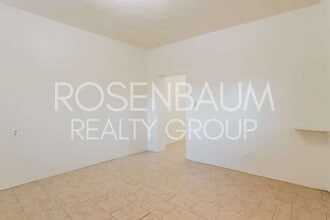 2454 N Treat Ave in Tucson, AZ - Building Photo - Building Photo