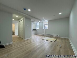 32 Queensberry St, Unit C in Boston, MA - Building Photo - Building Photo