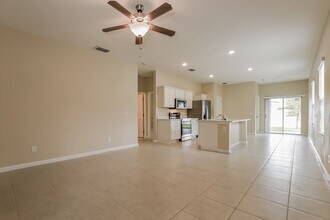 2704 Island Walk Dr in Deltona, FL - Building Photo - Building Photo