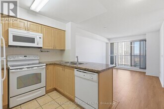 5 Michael Power Pl in Toronto, ON - Building Photo - Building Photo