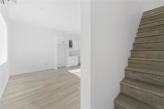 8512 Wilbur Ave in Los Angeles, CA - Building Photo - Building Photo