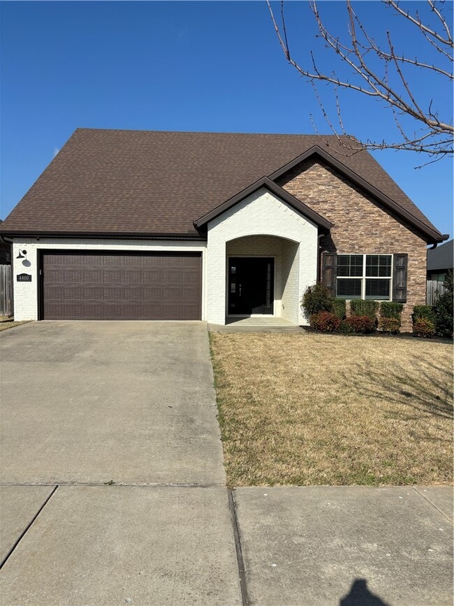 property at 4400 SW Eggersway Pl