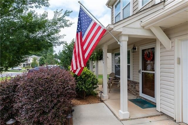 2124 Lake Vista Drive in Mount Holly, NC - Building Photo - Building Photo