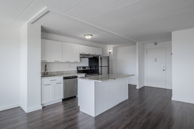 1350 Fifteenth Street in Fort Lee, NJ - Building Photo - Interior Photo