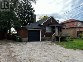 203 Drewry Ave in Toronto, ON - Building Photo