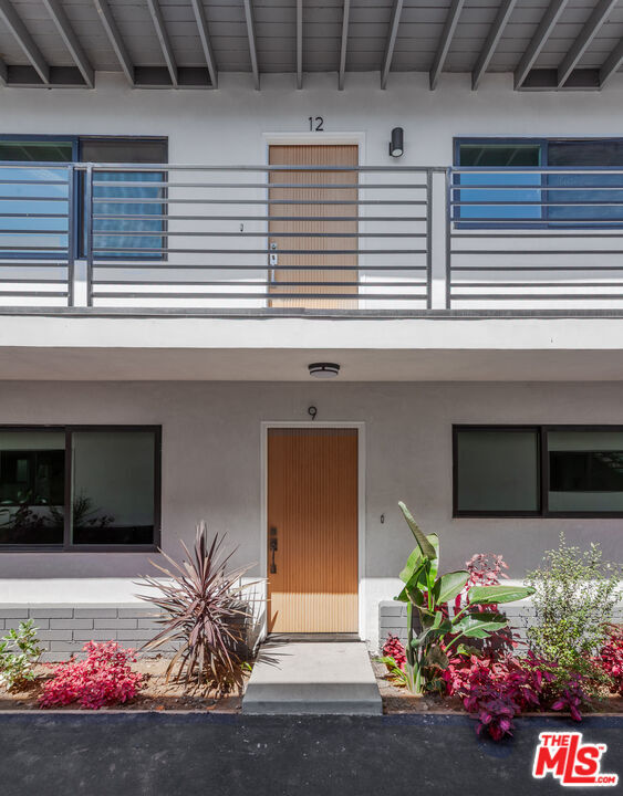 property at 1319 S St Andrews Pl