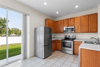 11622 Colony Lake Dr in Tampa, FL - Building Photo - Building Photo