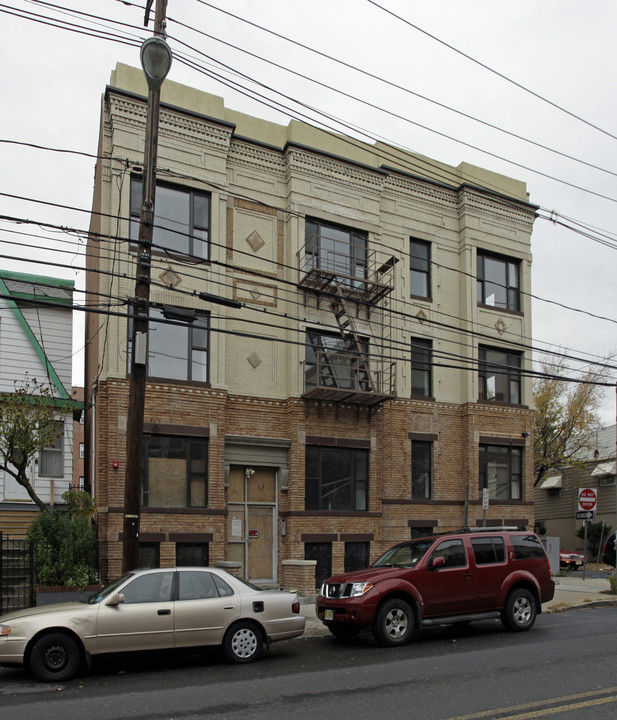 163-165 Baldwin Ave in Jersey City, NJ - Foto de edificio