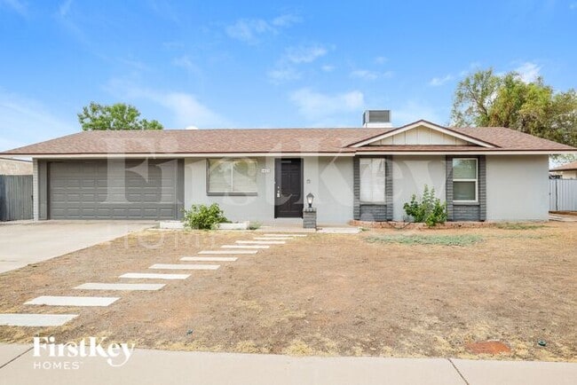 property at 1615 W Bluefield Ave