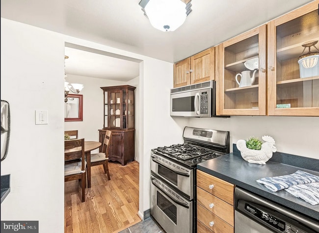 31 Old Forge Xing in Devon, PA - Building Photo - Building Photo