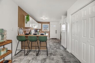 114 Cove Rd in Bangor, ME - Building Photo - Building Photo