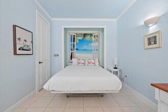 235 Sunrise Ave in Palm Beach, FL - Building Photo - Building Photo